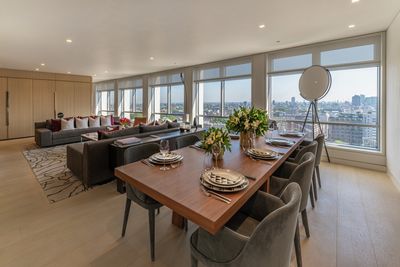 Roller Blind Systems, SG 4960, Multiscreen 1-10%, Centre Point, London, United Kingdom, Recess